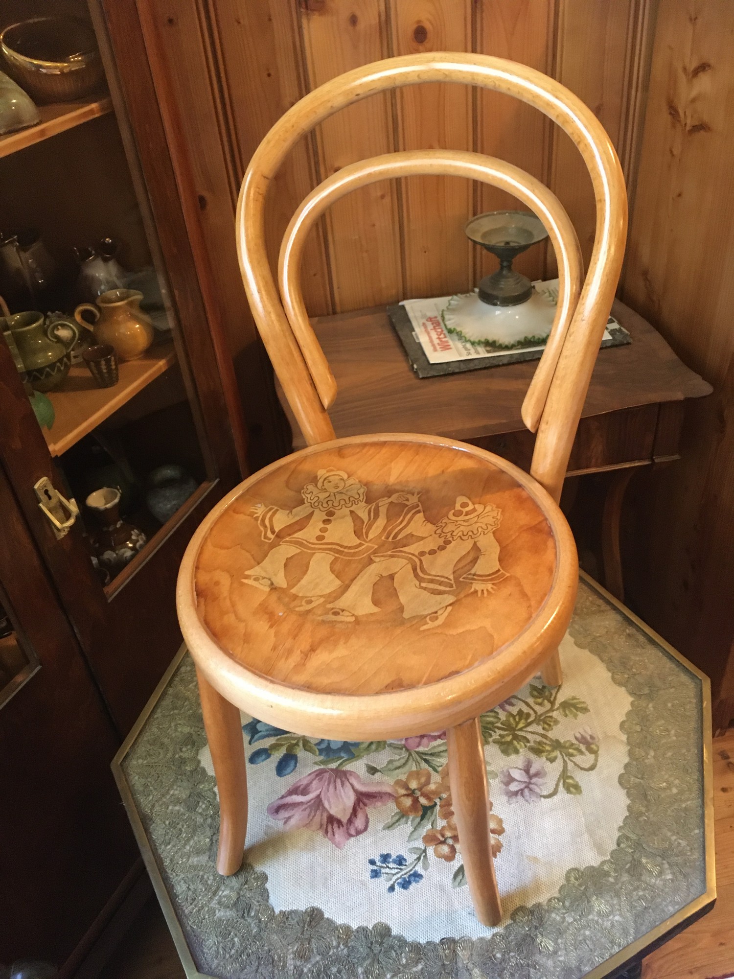 Antiker Sessel Bugholz Fischel Kinderstuhl Harlekin Stuhl Clown antik