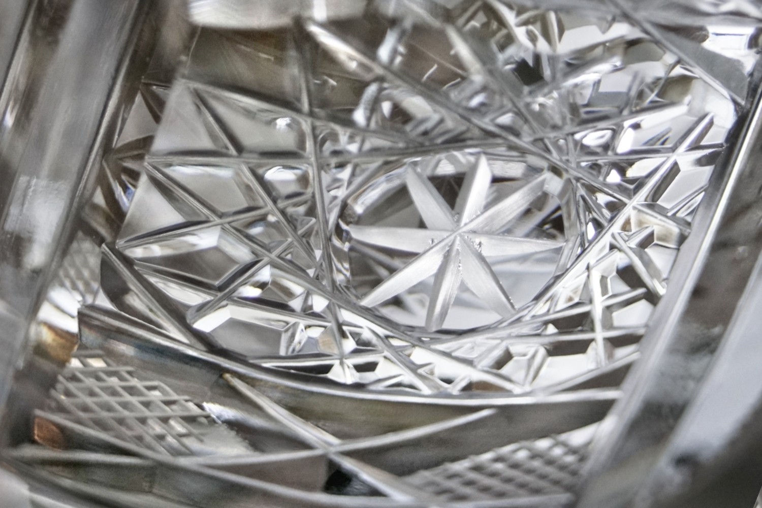 Bleikristallgläser Wein Burgunder J. Riedel geschliffen Stern Raute Vintage