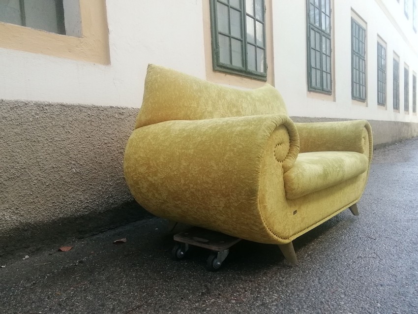 Bretz Gaudi Sofa gelb