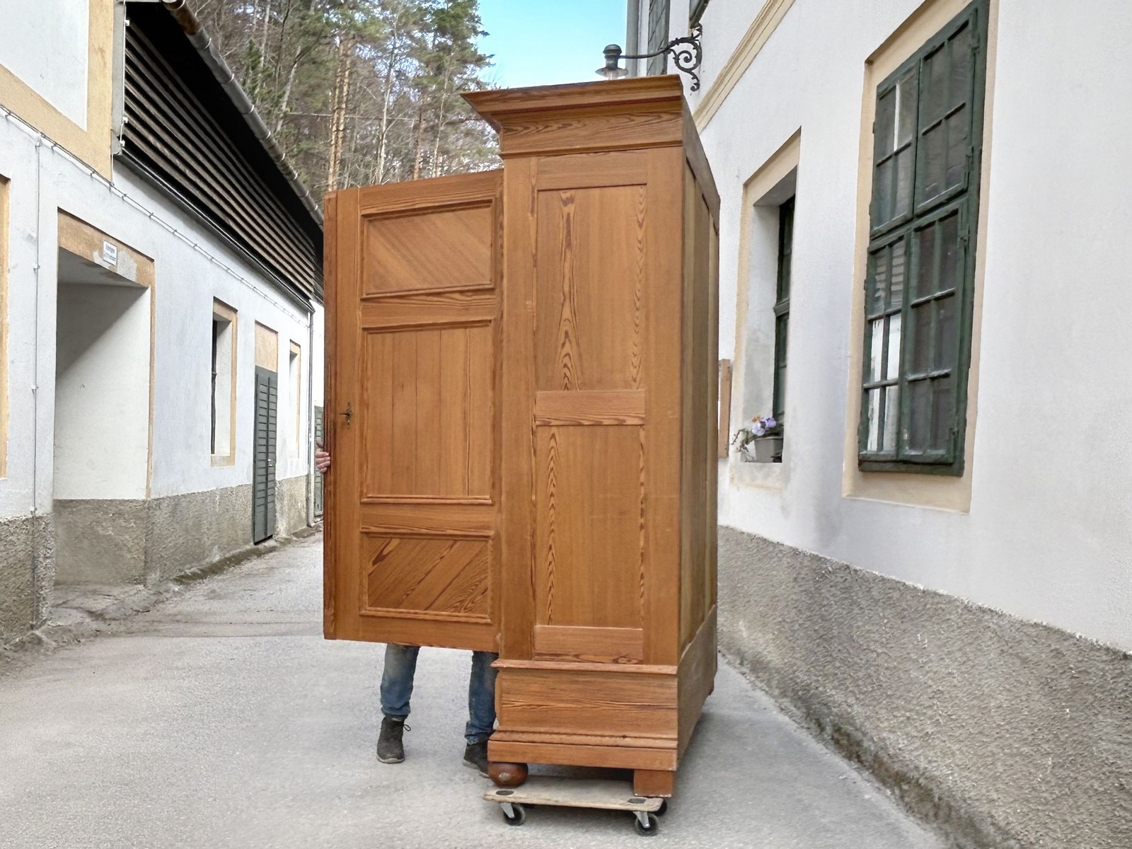 Hallenschrank Landhausstil Möbel Weichholz großer Schrank