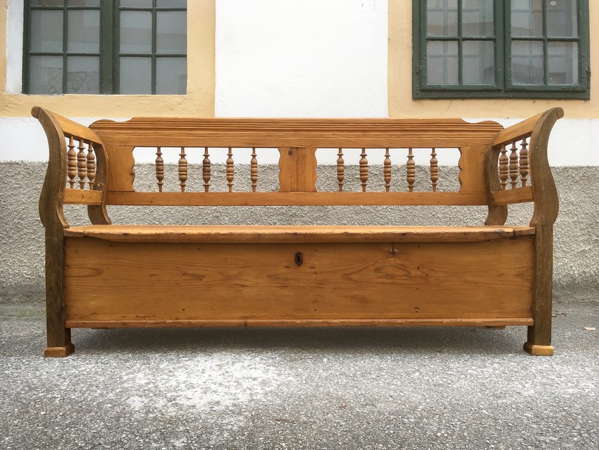 Kuechenbank mit Truhe antik