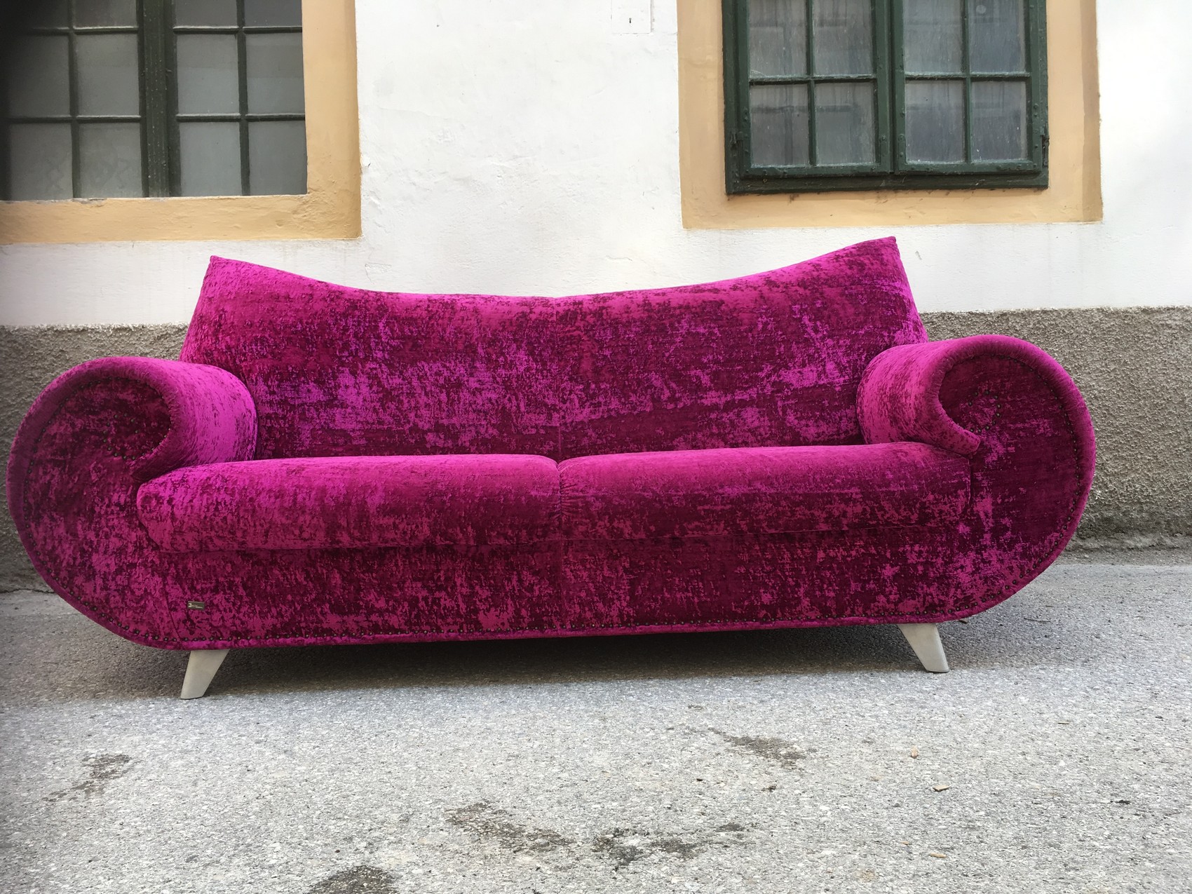 Bretz Sofa Gaudi Glamoursamt rosa
