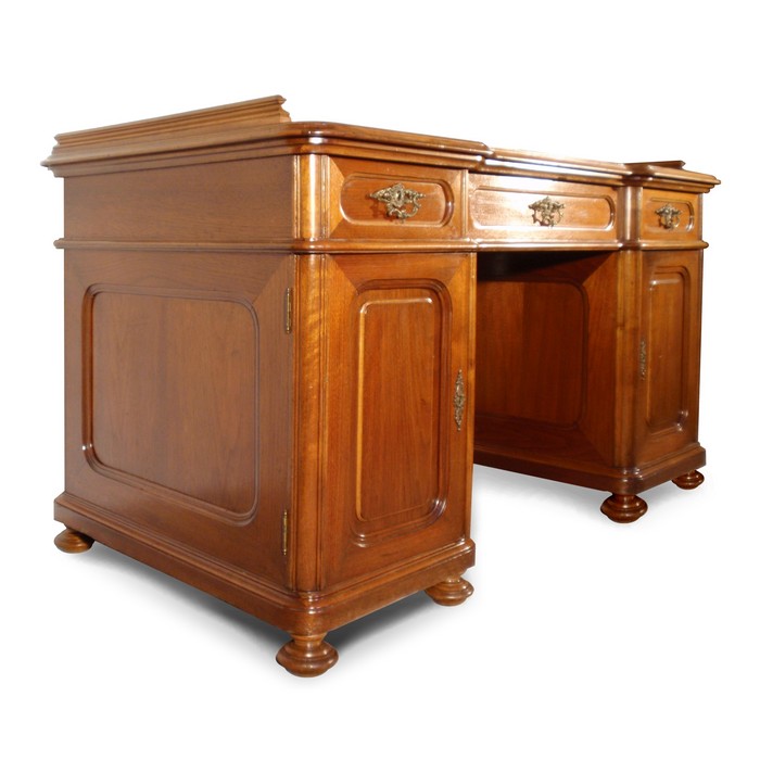 Historismus Schreibtisch groß und elegant! Restauriertes Schreibmöbel Historismus Schreibtisch