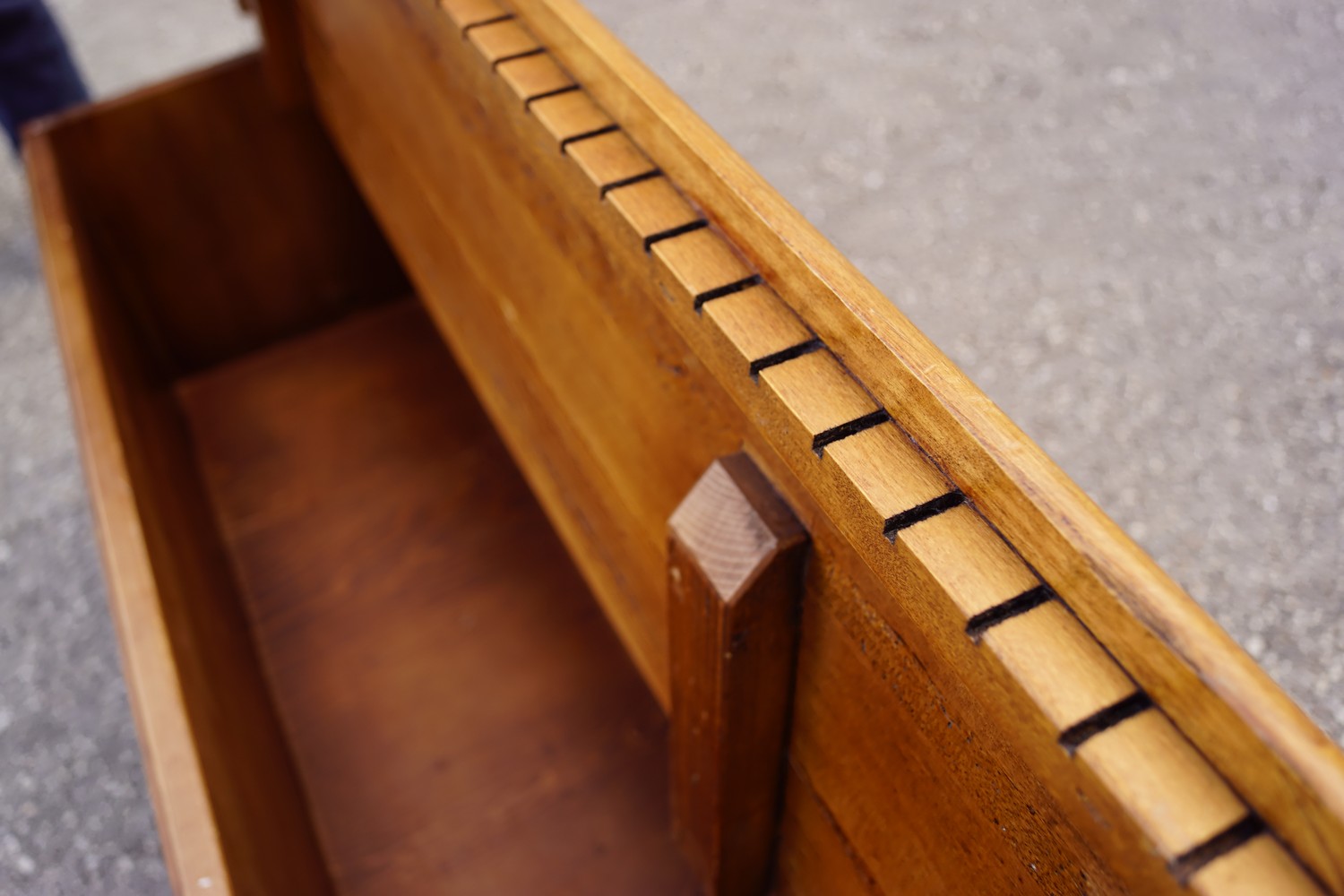 Truhe Antikstil Sitztruhenbank Altholz Landhausstil