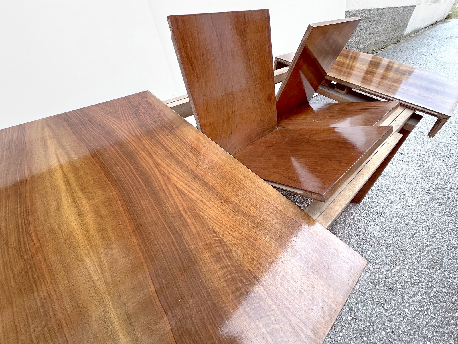 artdeco tisch antik ausziehbar nuss art deco Speisetisch massivholz antiquität brutalistisch Refugiumstisch