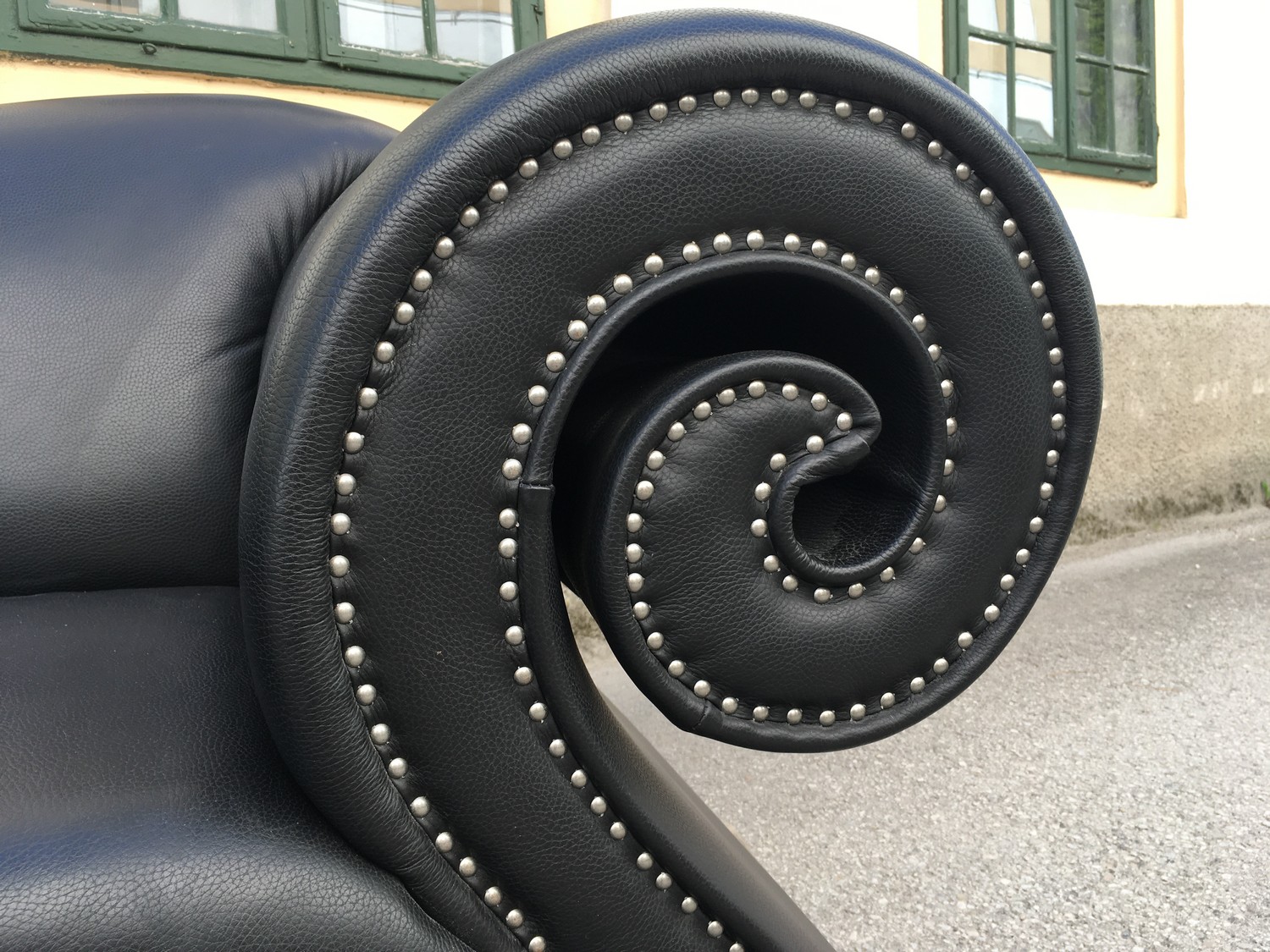 Designklassiker Sofa Bretz Mammut Leder schwarz Ausstellungsstück