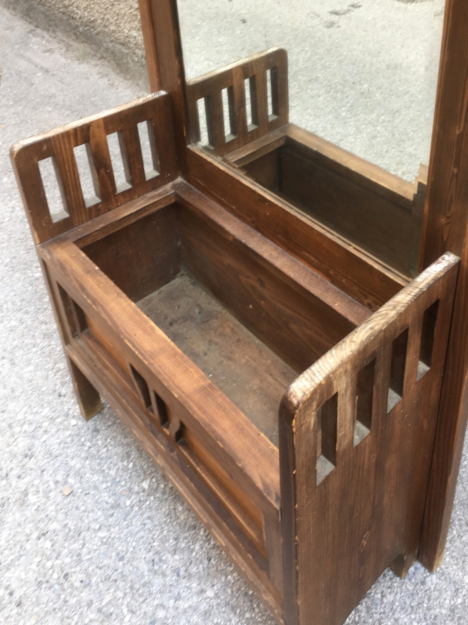 Sitzbank Spiegel antik Truhe Vintage