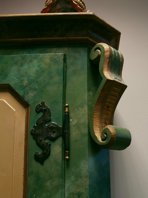 antiker Vollholz Schrank Bauernschrank bemalt