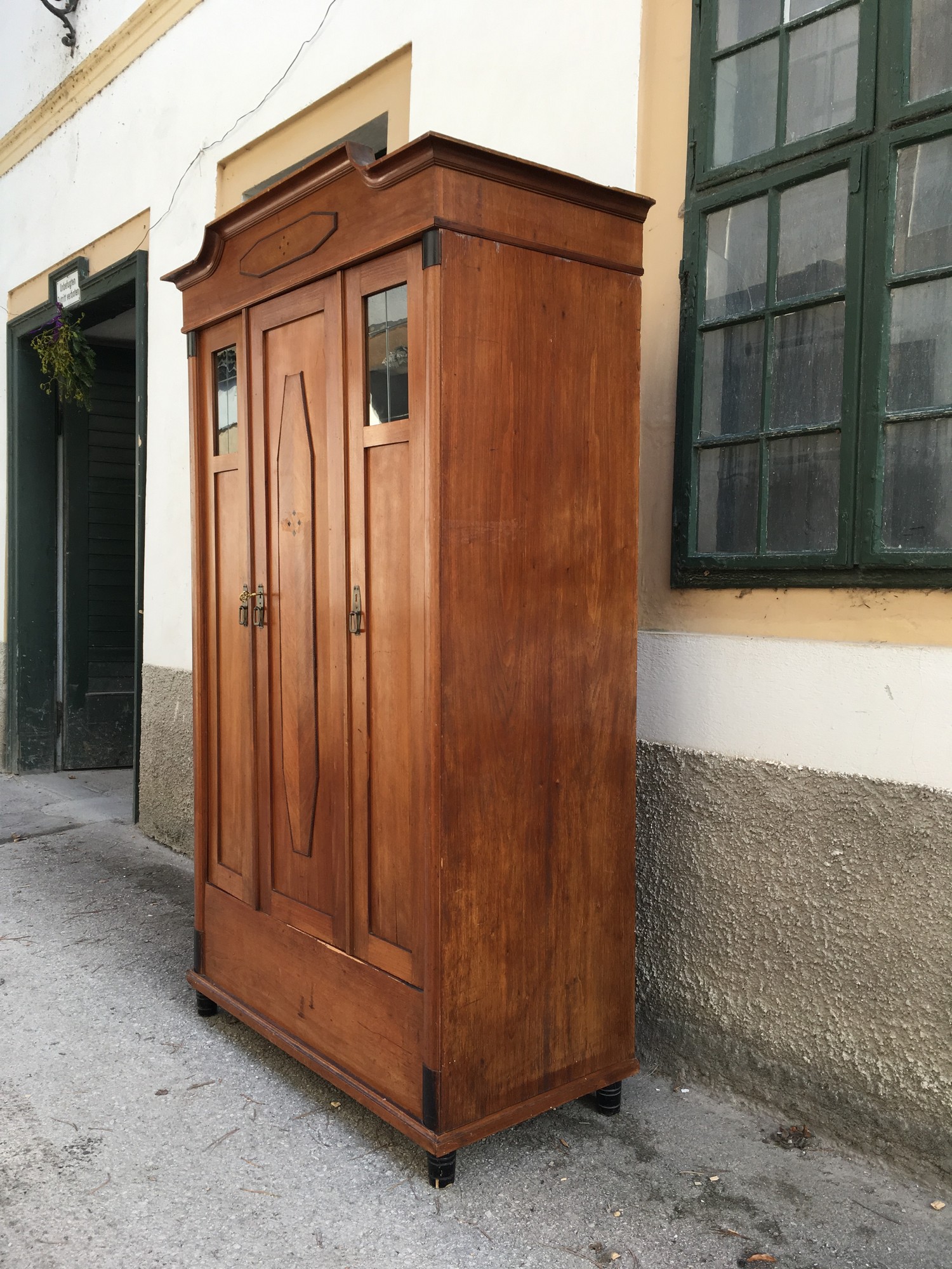 Dielenschrank Jugendstil Kleiderhaken Garderobenschrank Vollholz