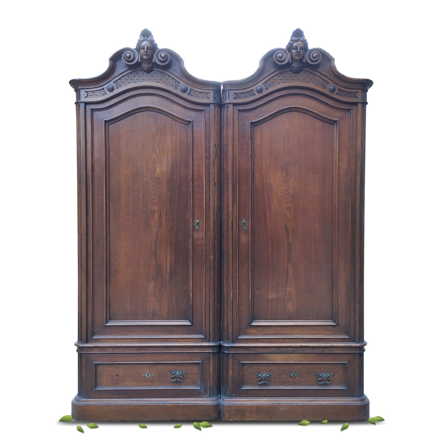 Schrank antik beschnitzt Lisenen Historismus Dielenschrank Garderobe Vollholz Nussholz