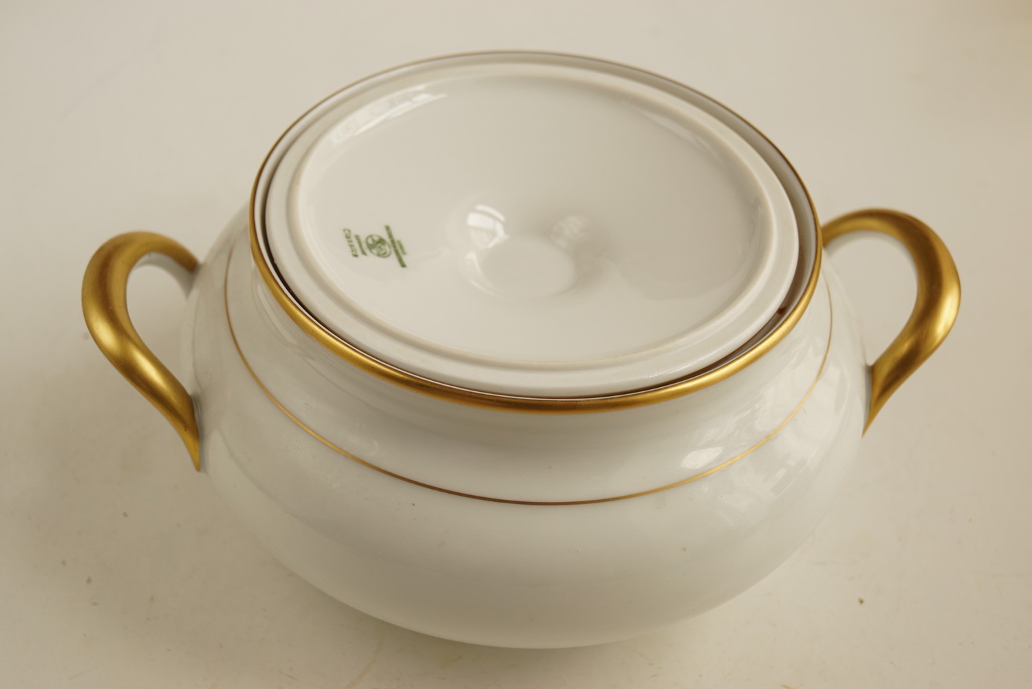 Original Hutschenreuther Suppenterrine Goldrand Crescendo