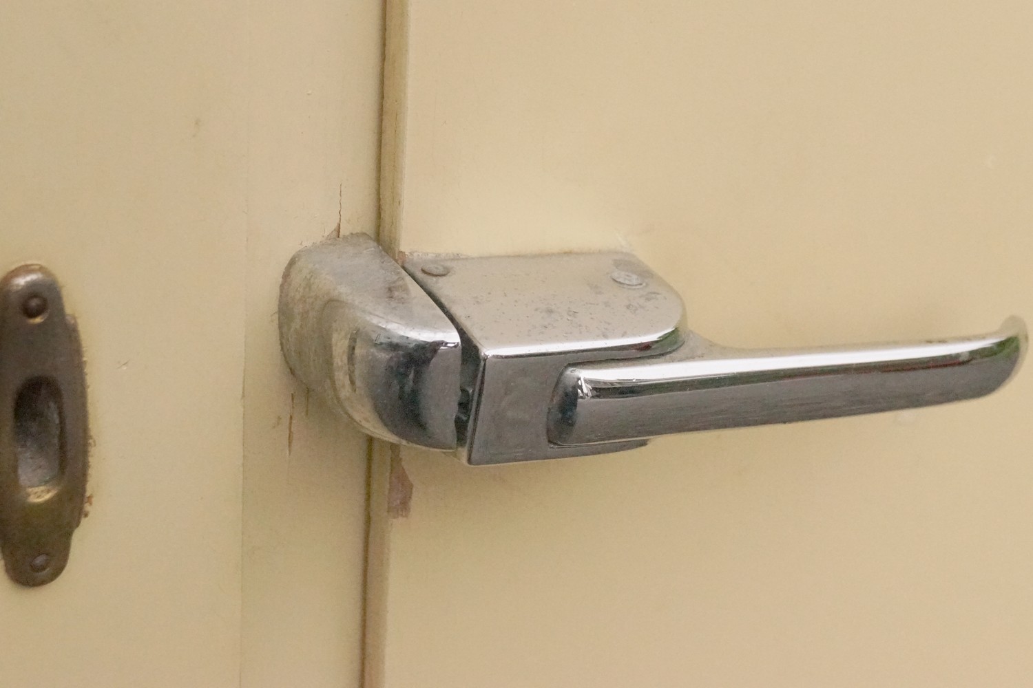 Kühlschrank Küchenschrank creme Midcentury Vintage Schütten Schrank 50er-Jahre Vitrine