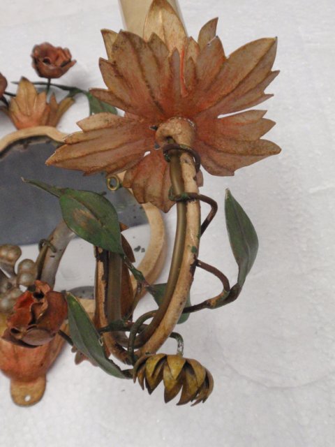 alte Wandlampen Blätter Blumen