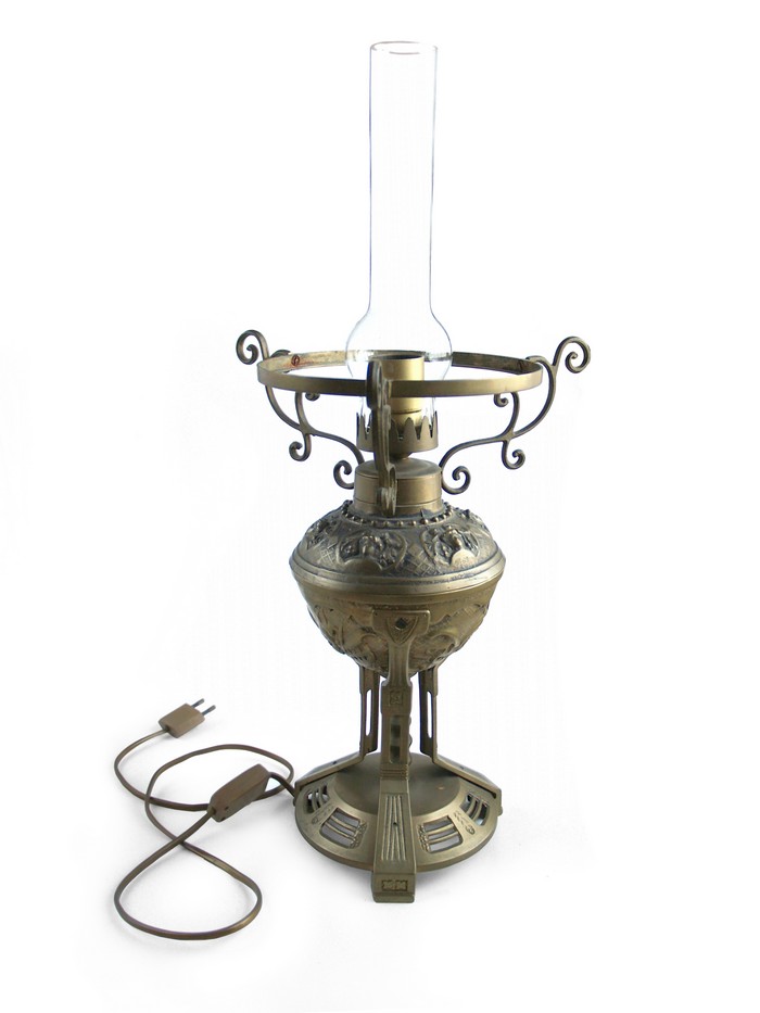 Tischlampe Petroleumstil