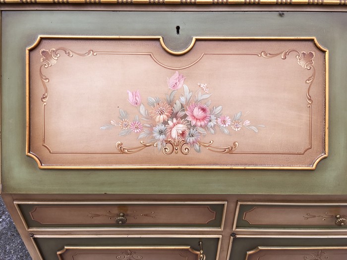 Barockstil Geschirrschrank