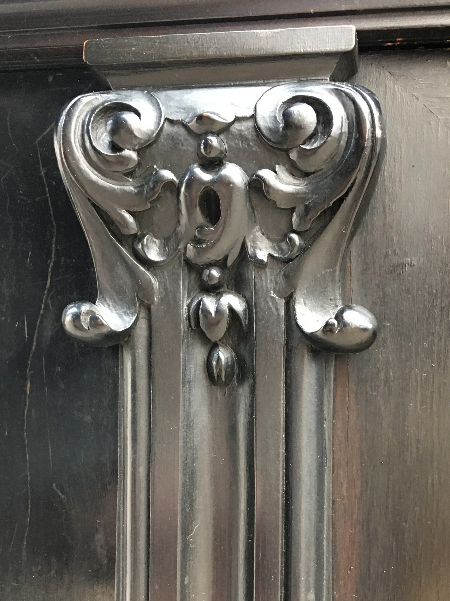 Kommode antiker noir Schrank schwarz Vollholz Möbel Gründerzeit