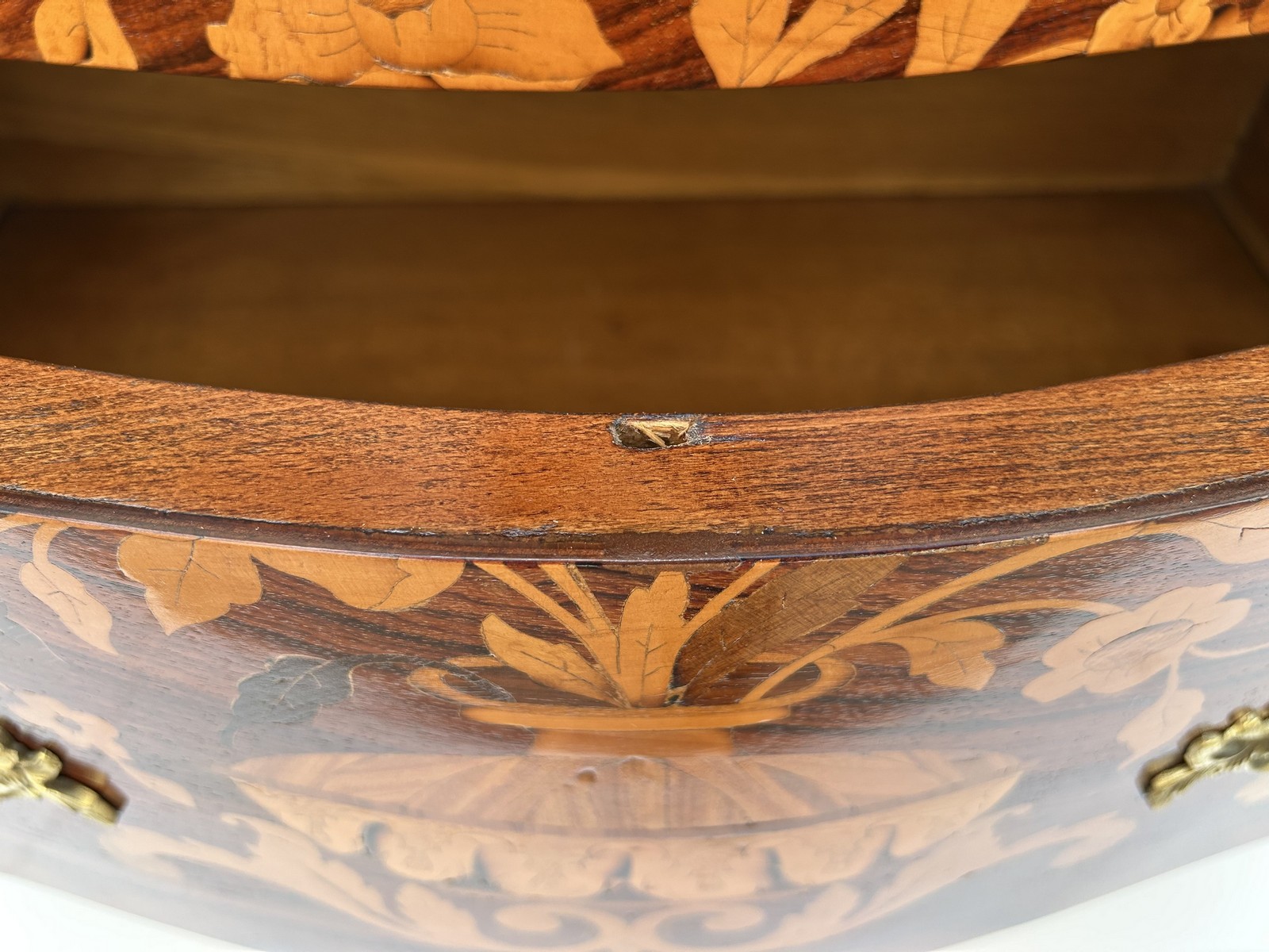 Französische Kommode Louis XV Rokoko Stil Marmorplatte