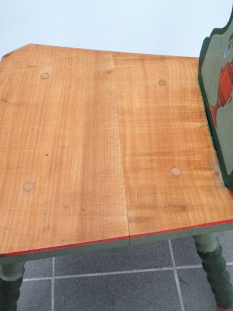 Sessel bemalt Tisch Landhaus bemalt grün Sessel Herz Jogltisch Bauernstube