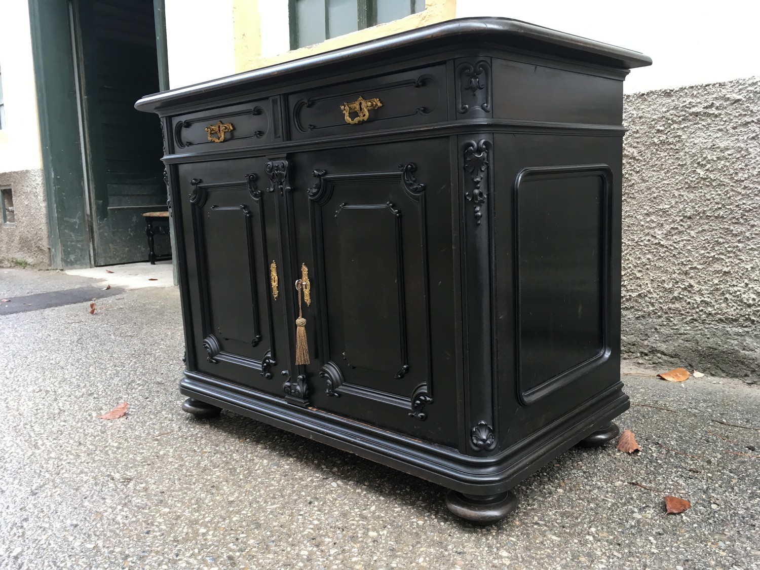 Kommode antiker noir Schrank schwarz Vollholz Möbel Gründerzeit