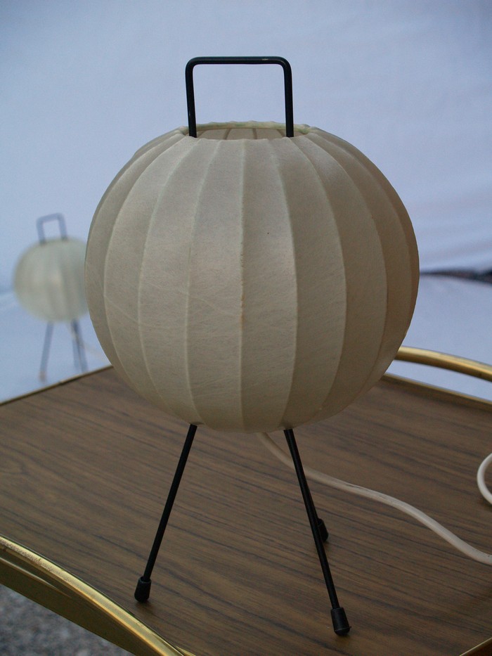 Tripod Cocoon Tischlampen Vintage