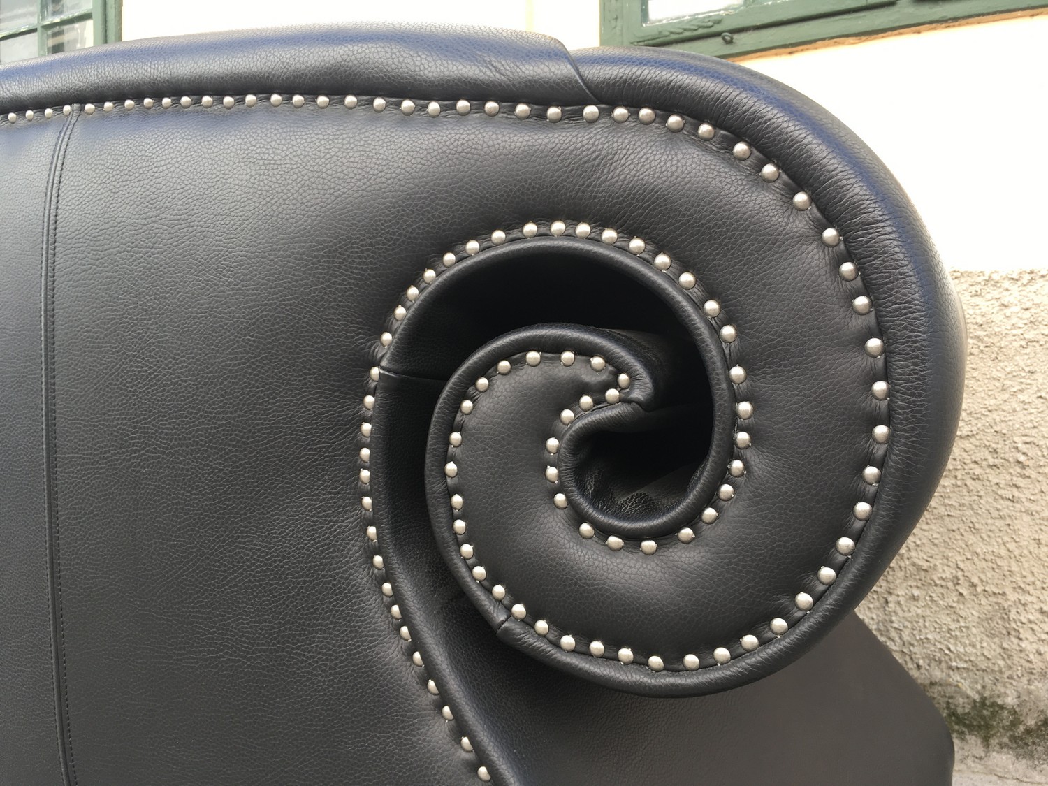 Design Sofa Original noir Bretz gebraucht neuwertig Film Requisite Nachhaltig Möbel kaufen schwarz Ledersofa