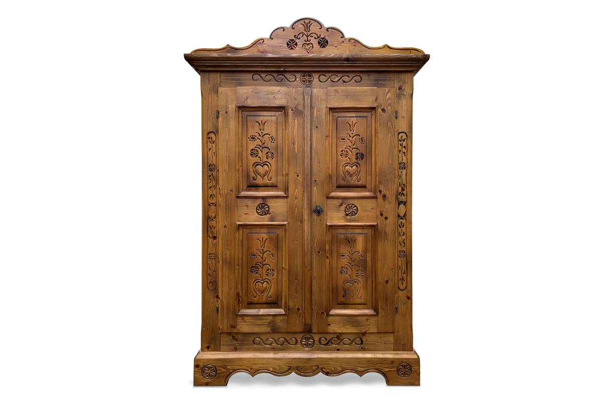Voglauer Bauernschrank Anno 1600 Kleiderschrank Kerbschnitzerei Voglauer Bauernschrank Antikdesign Massivholz Landhausstil Möbel Vintage