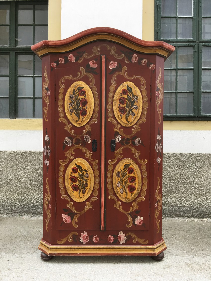 Bauernschrank rot bemalt antikstil Landhausstil Möbel