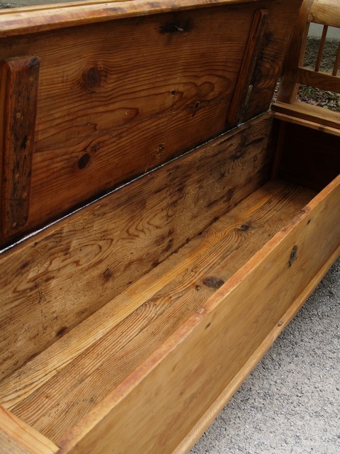 Truhe antik Vollholz