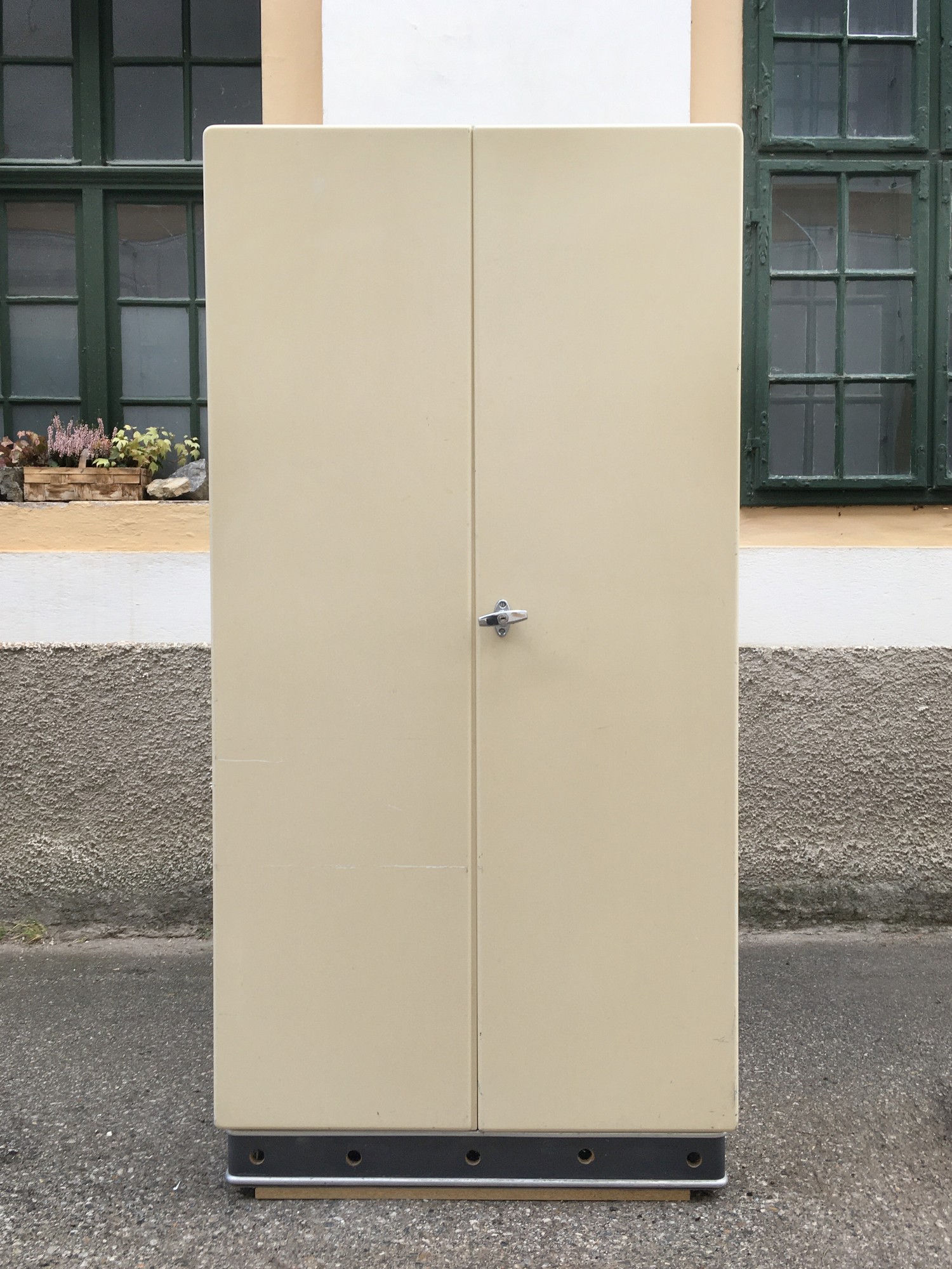 Apothekerschrank Original Arztschrank MidCentury Vintage Retro aufklappbar