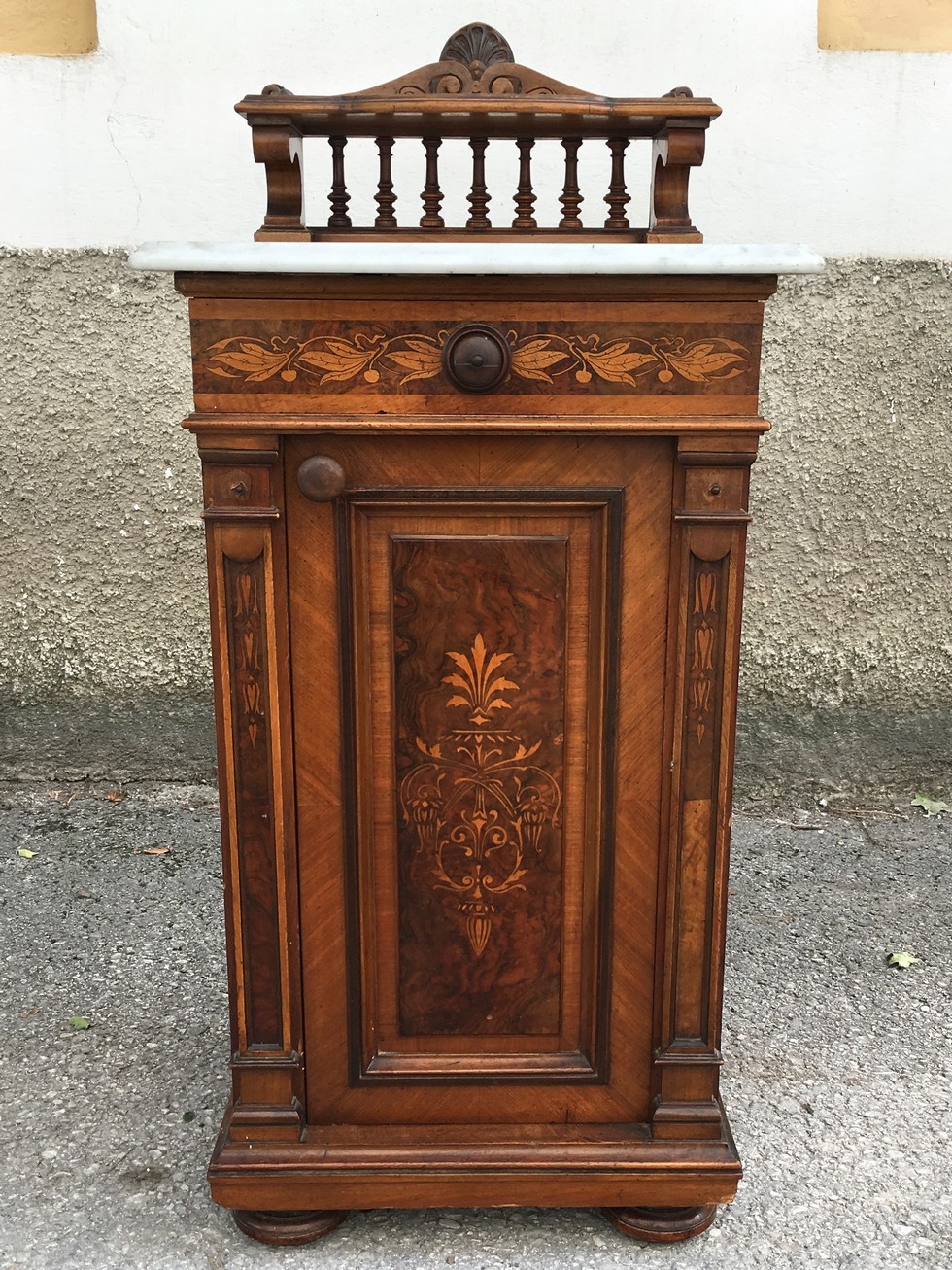 Nachtkästchen antik Marmor Nuss