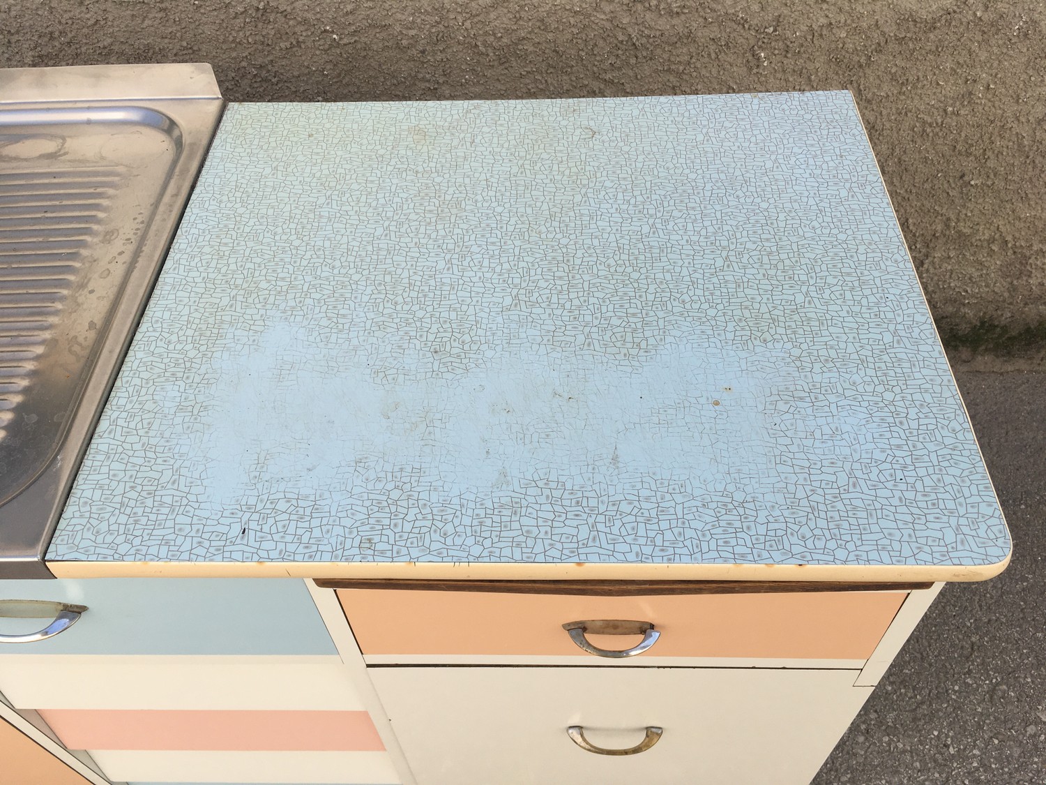 Retro Küche Pastell blau rosa Creme
