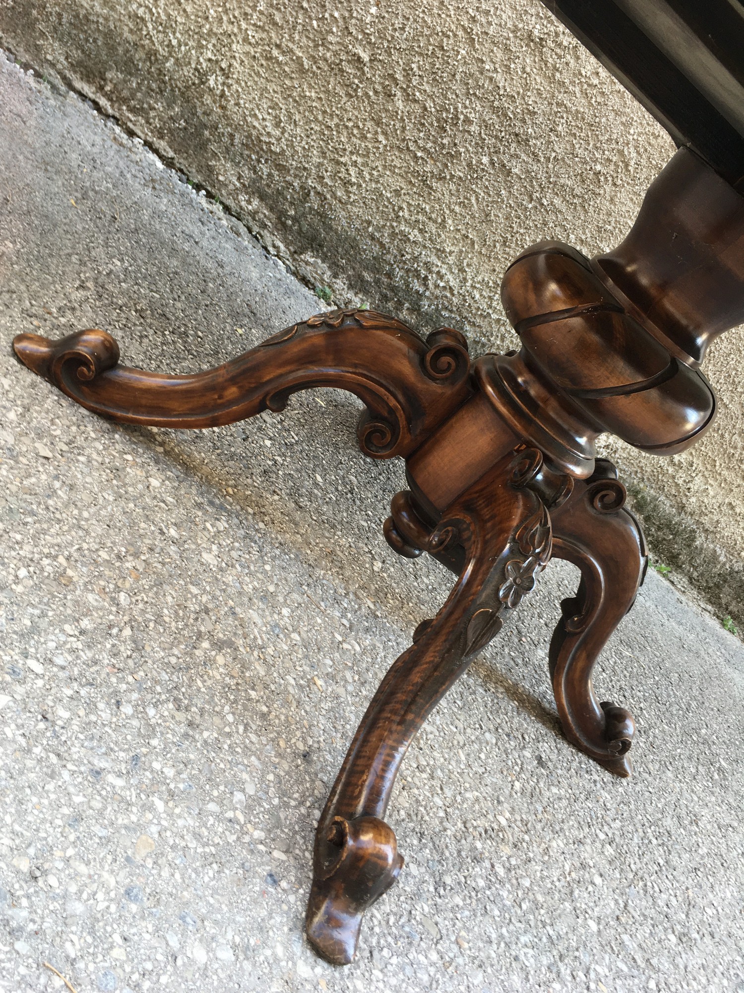 Tisch Esstisch Salontisch rund ausziehbar Einlegeplatte antik Säulenfuß