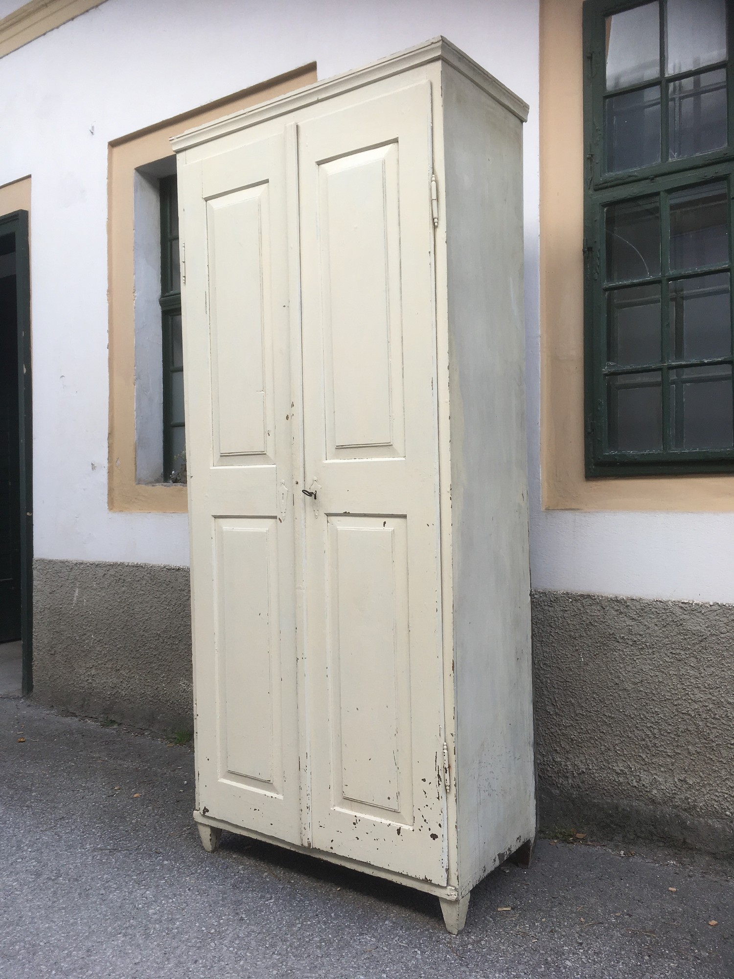 Schrank Kasten Vorratsschrank Shabby Chic antik groß zweitürig Lagerschrank