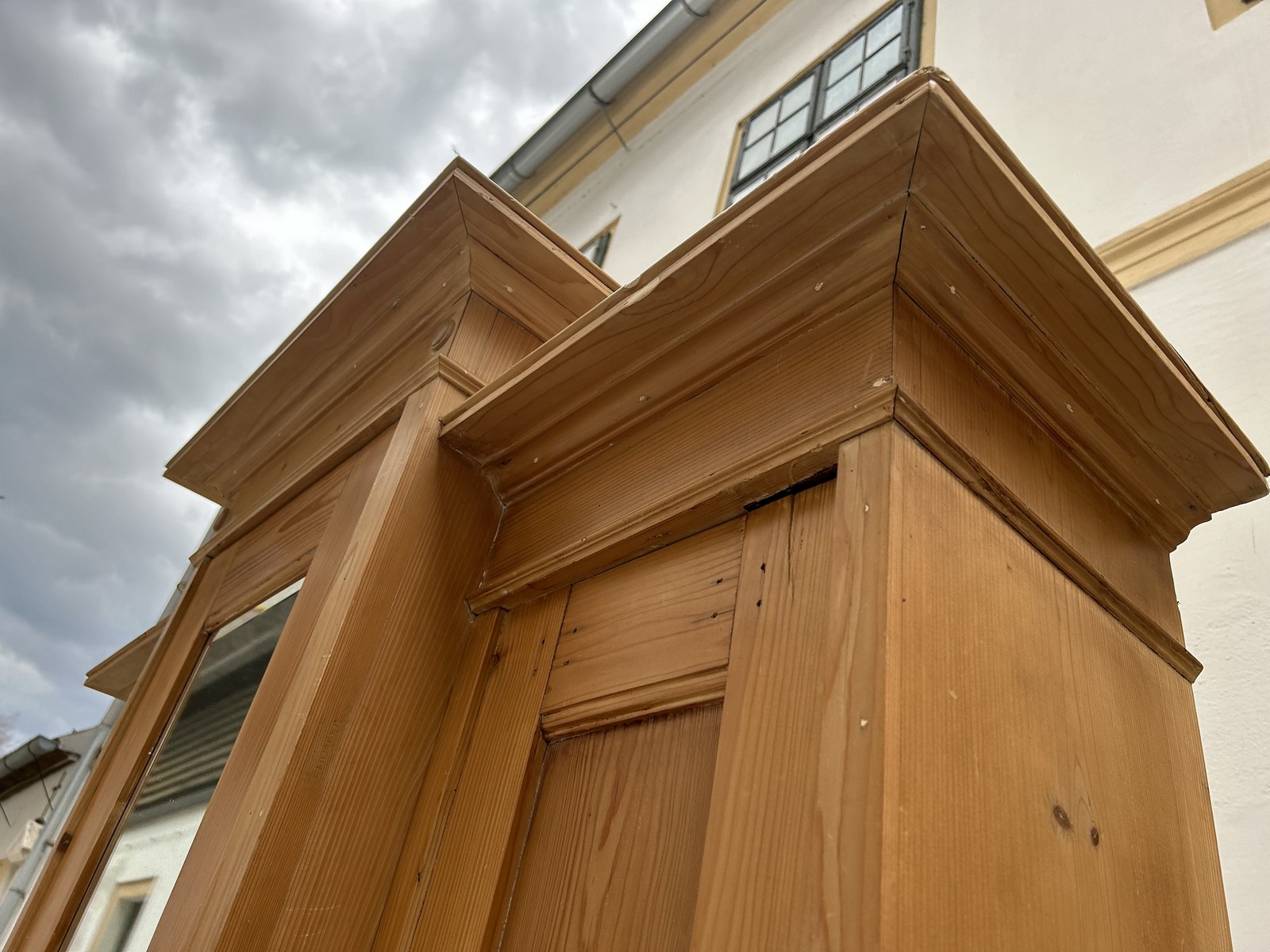 Antiquität Bauernschrank antike Garderobeschrank Vollholz Möbel