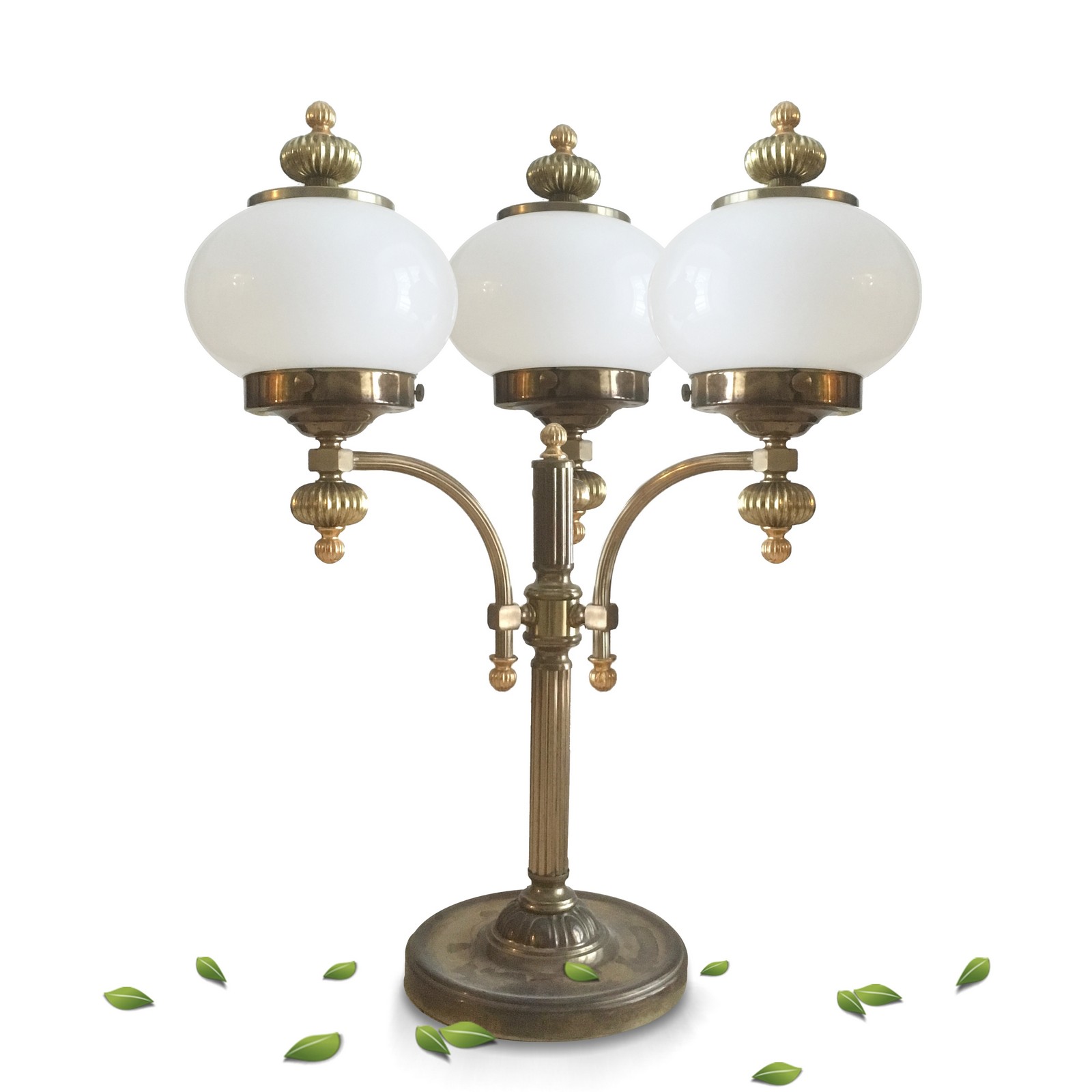 Tischlampe großer Messing Glas Leuchter mit Milchglaskugeln Tisch-Kronleuchter Luster Messing Glaskugel Lampe Cafehaus Wien