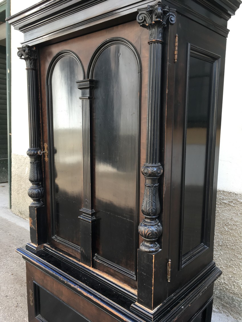 Schrank antik Gründerzeit beschnitzt