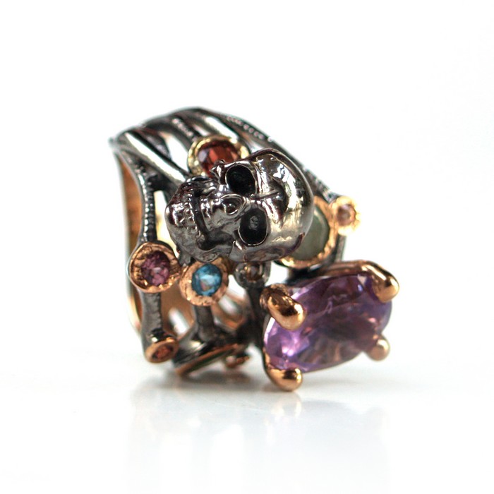 Ring 925 Silber Edelsteine Amethyst Totenkopf Schmuck handgefertigt Einzelstück Juweliersarbeit