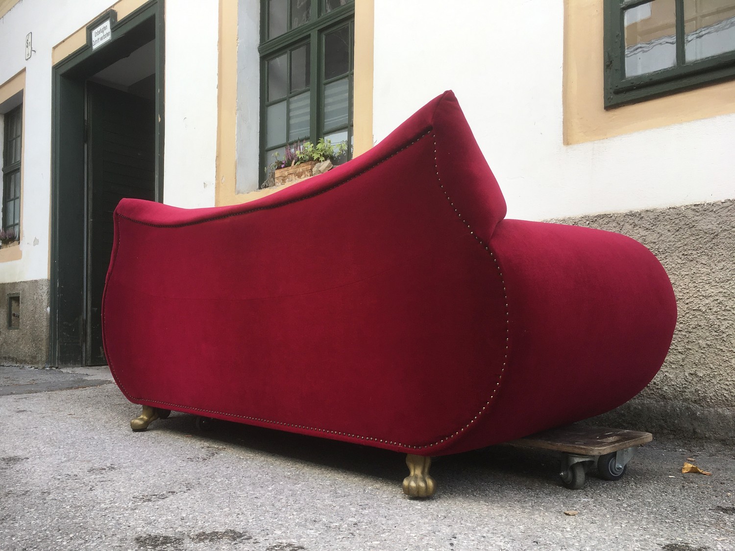 BRETZ GAUDI Sofa Couch 3-Sitzer rot Typ F210 Tatzenbeine Designsofa