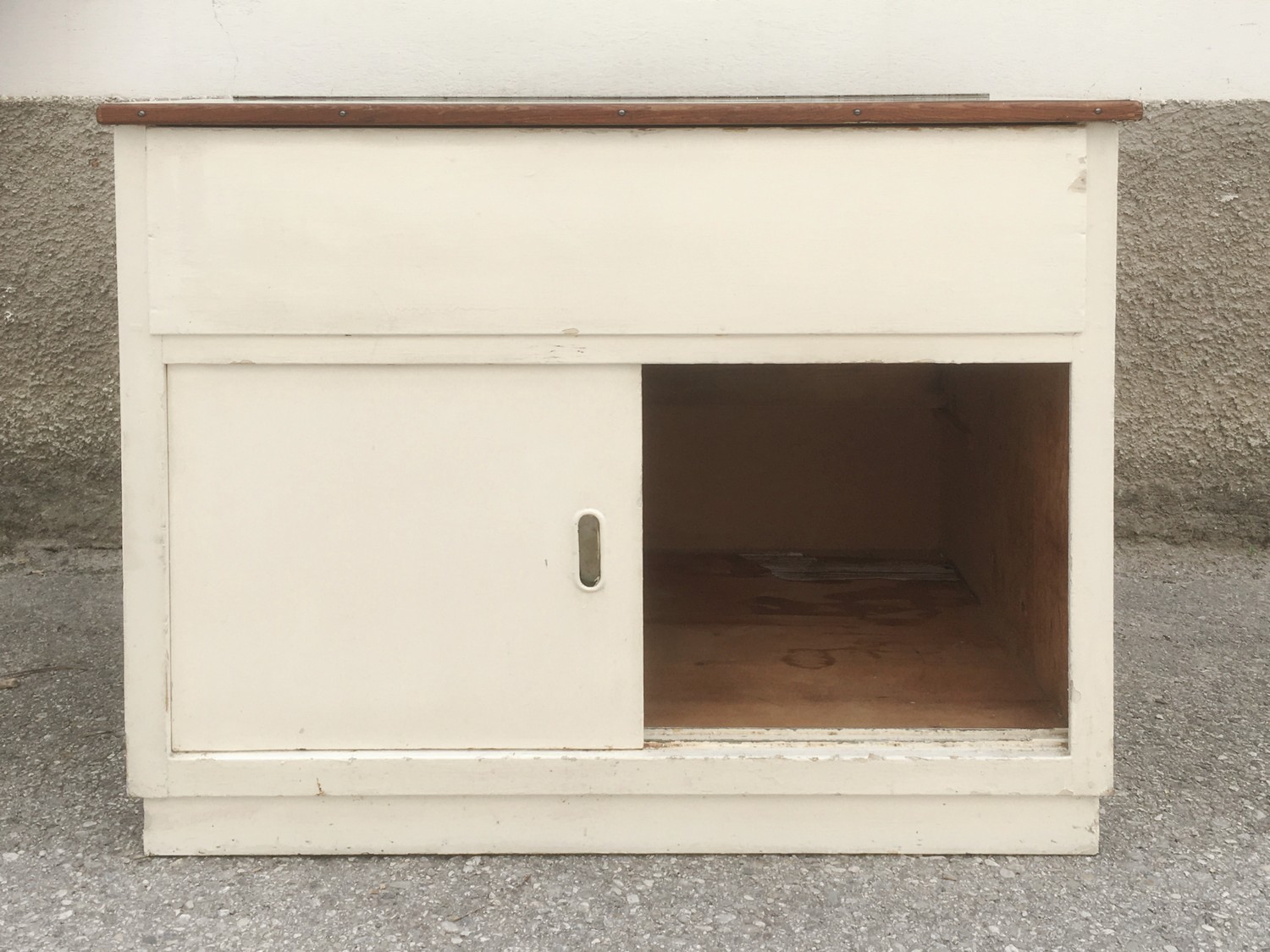 Kommode Vintage weiß Vollholz antik Omas Küchenschrank 30er-/40er-Jahre Schiebetüren