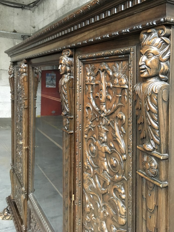 Bücherschrank antik Gothic Steampunk