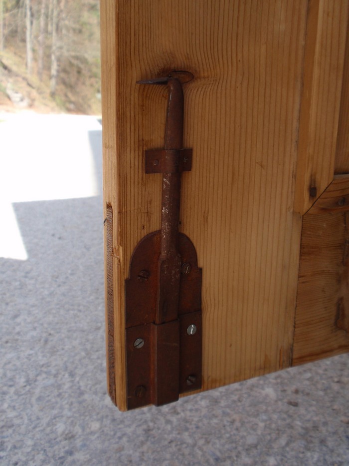 Schrank Vollholz