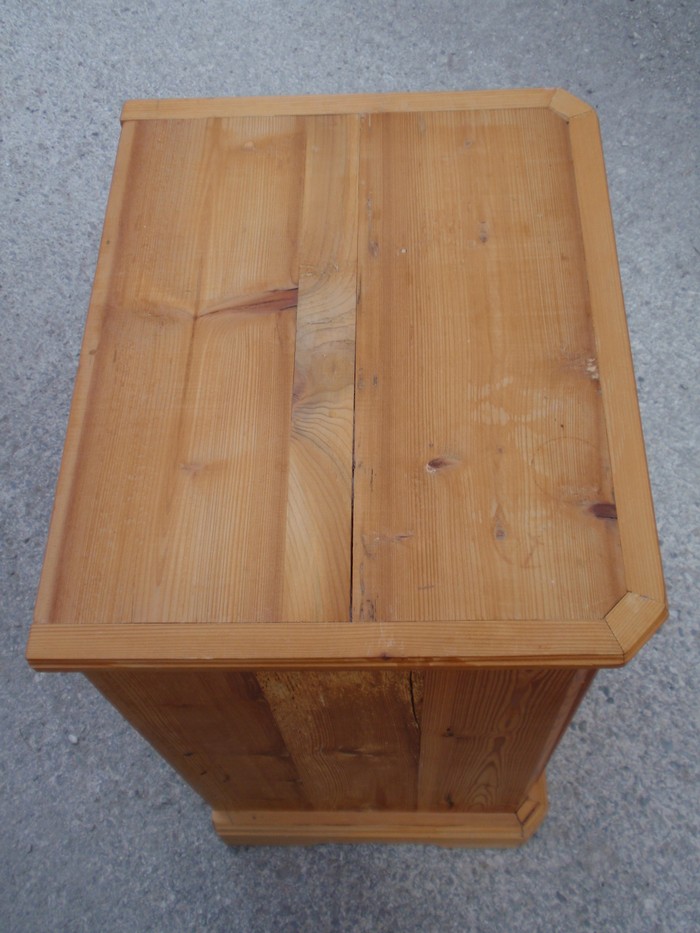Altholz Nachtschrank