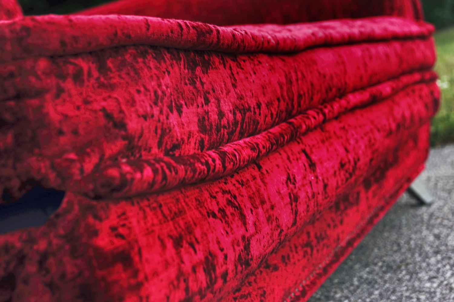 Bretz Gaudi Sofa rot ausziehbar Bettsofa Design Goethes GAlerie