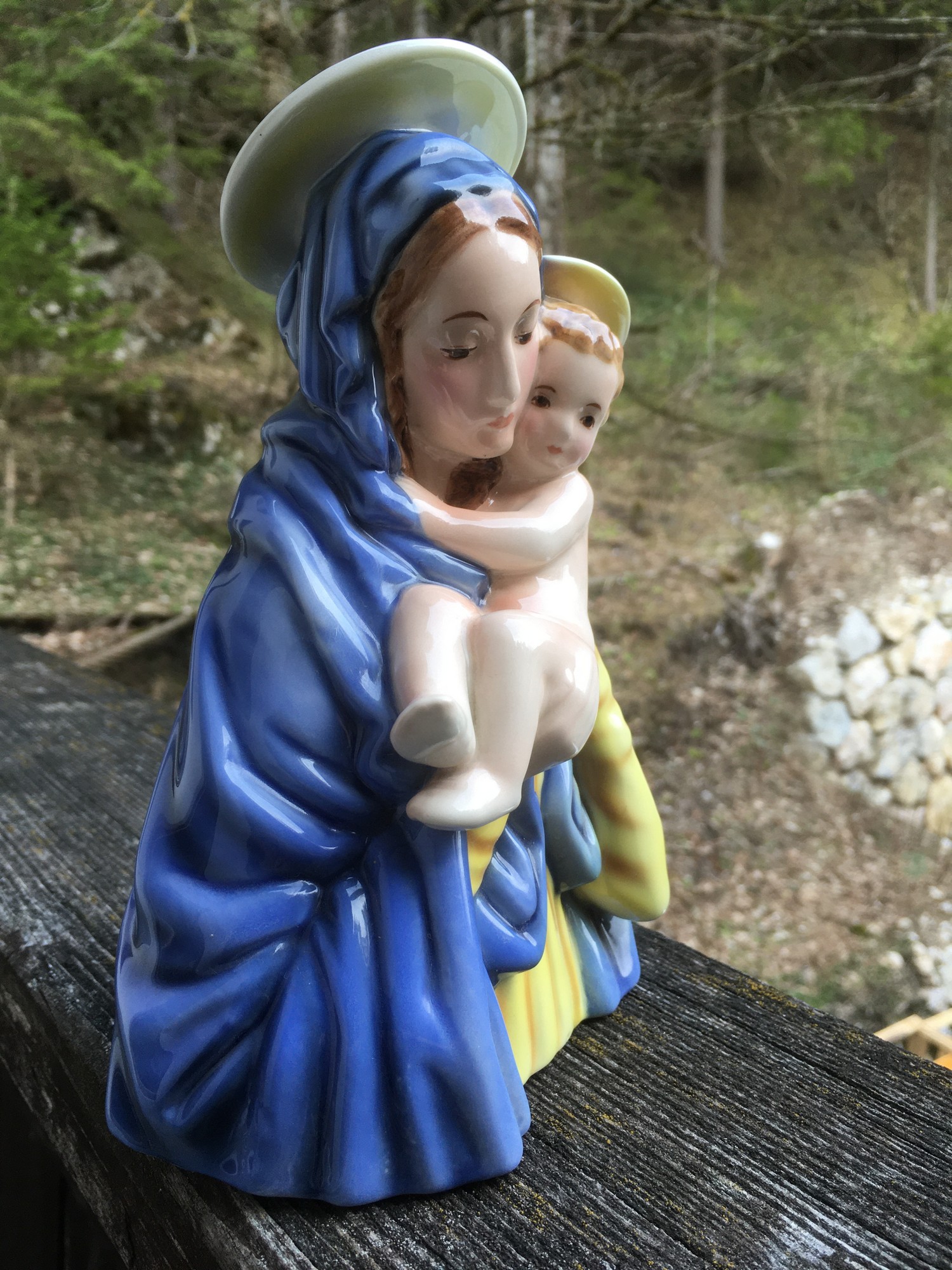 Keramos Figur Sakral Maria Josef Jesus Heiligenfigur Tischdeko Porzellan Bauernschrank Vitrinenstück neuwertig Vintage