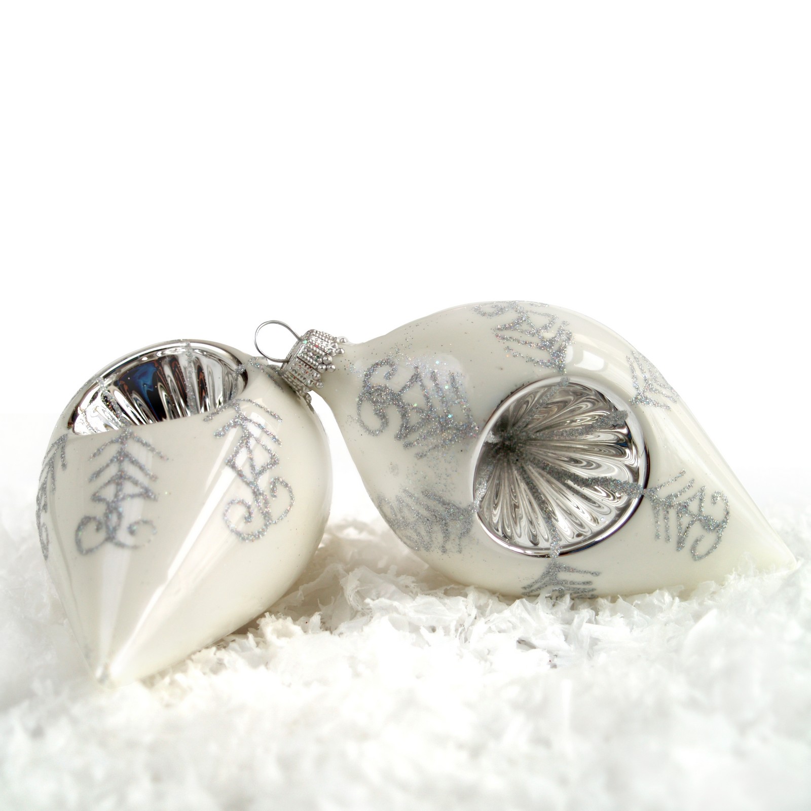 Weihnachten Christbaumschmuck Tropfen mit Einstich Glas Cremeweiß Glastropfen Lauscha