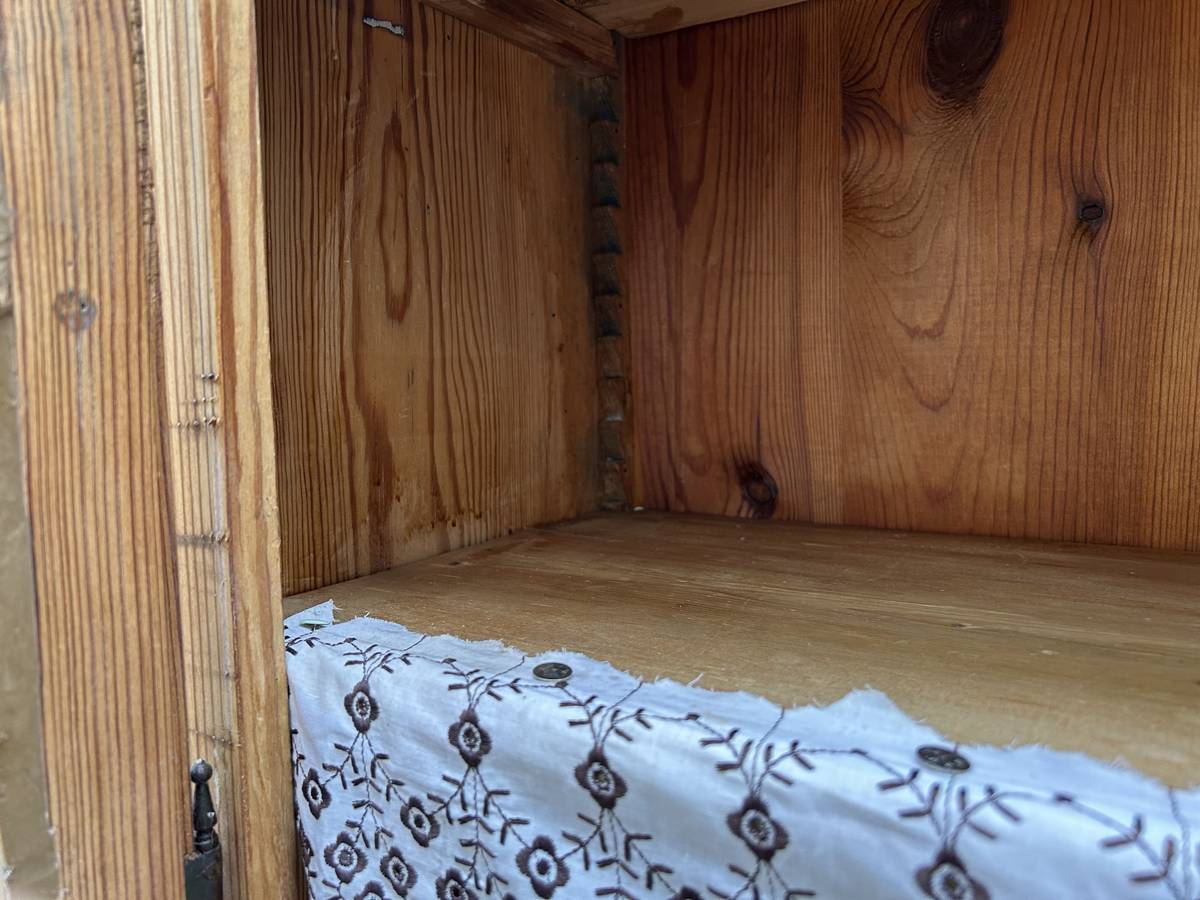 Schrakn Naturholz Vintage Geschirrschrank antik