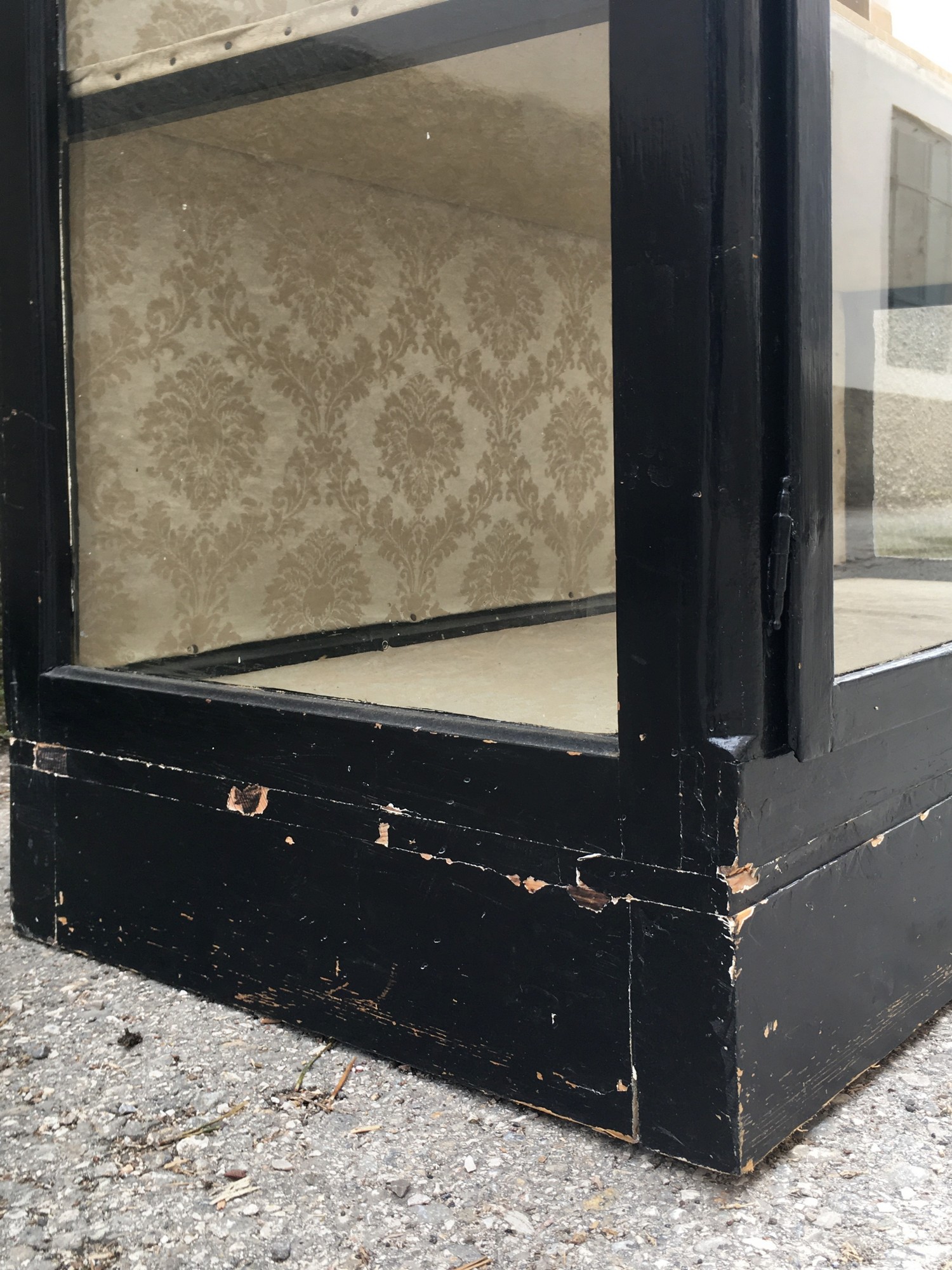 Vitrine antik Schrank noir Jugendstil Spiegel Geschirrschrank schwarz nachhaltig Möbel kaufen Shabby Chic Industrialdesign