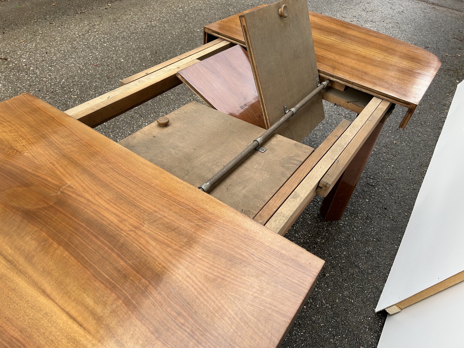 artdeco tisch antik ausziehbar nuss art deco Speisetisch massivholz antiquität brutalistisch Refugiumstisch