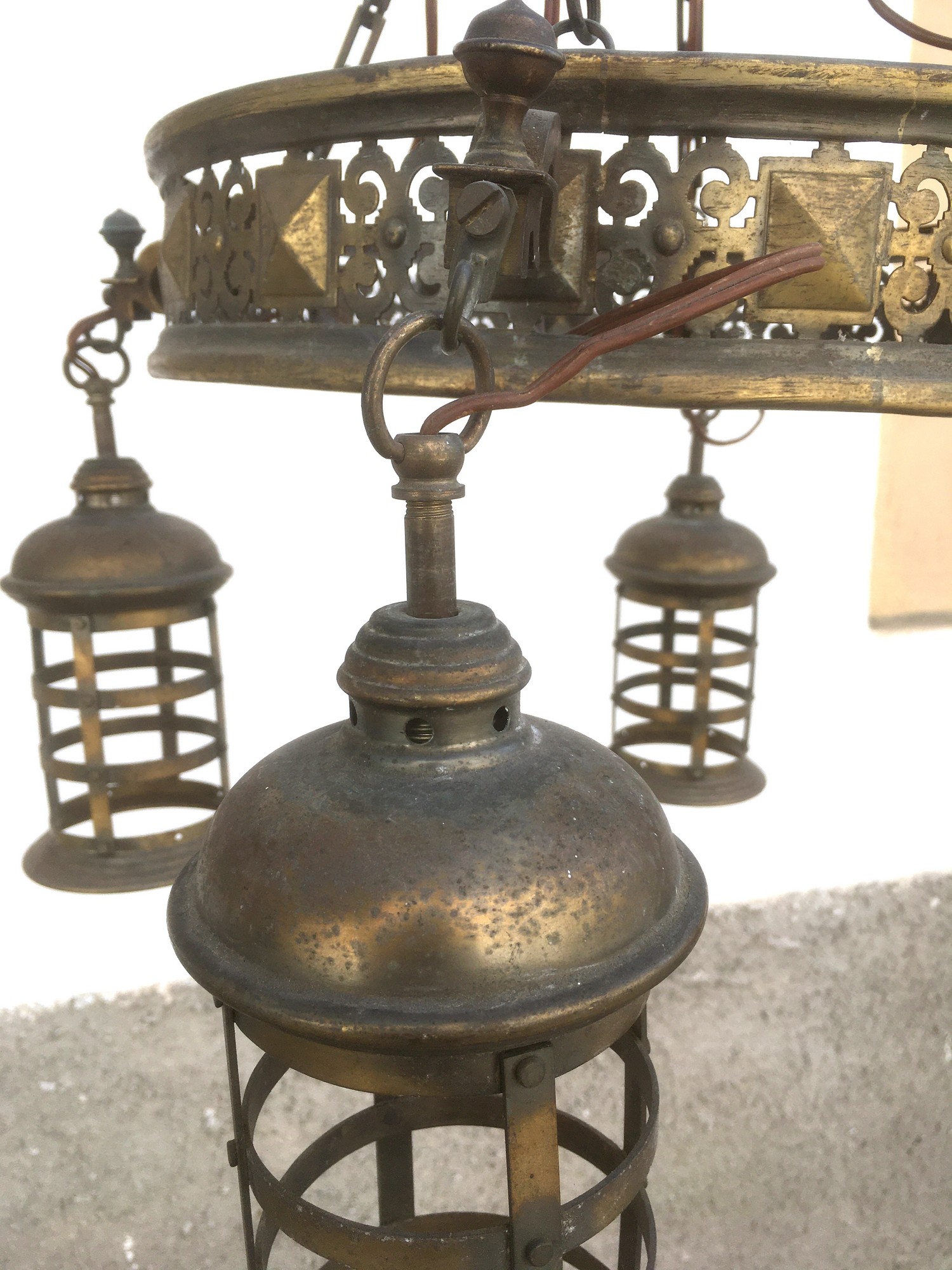 Kronleuchter Vintage Luster Messing antik Leuchter mit Laternen Industrialdesign Antiquität