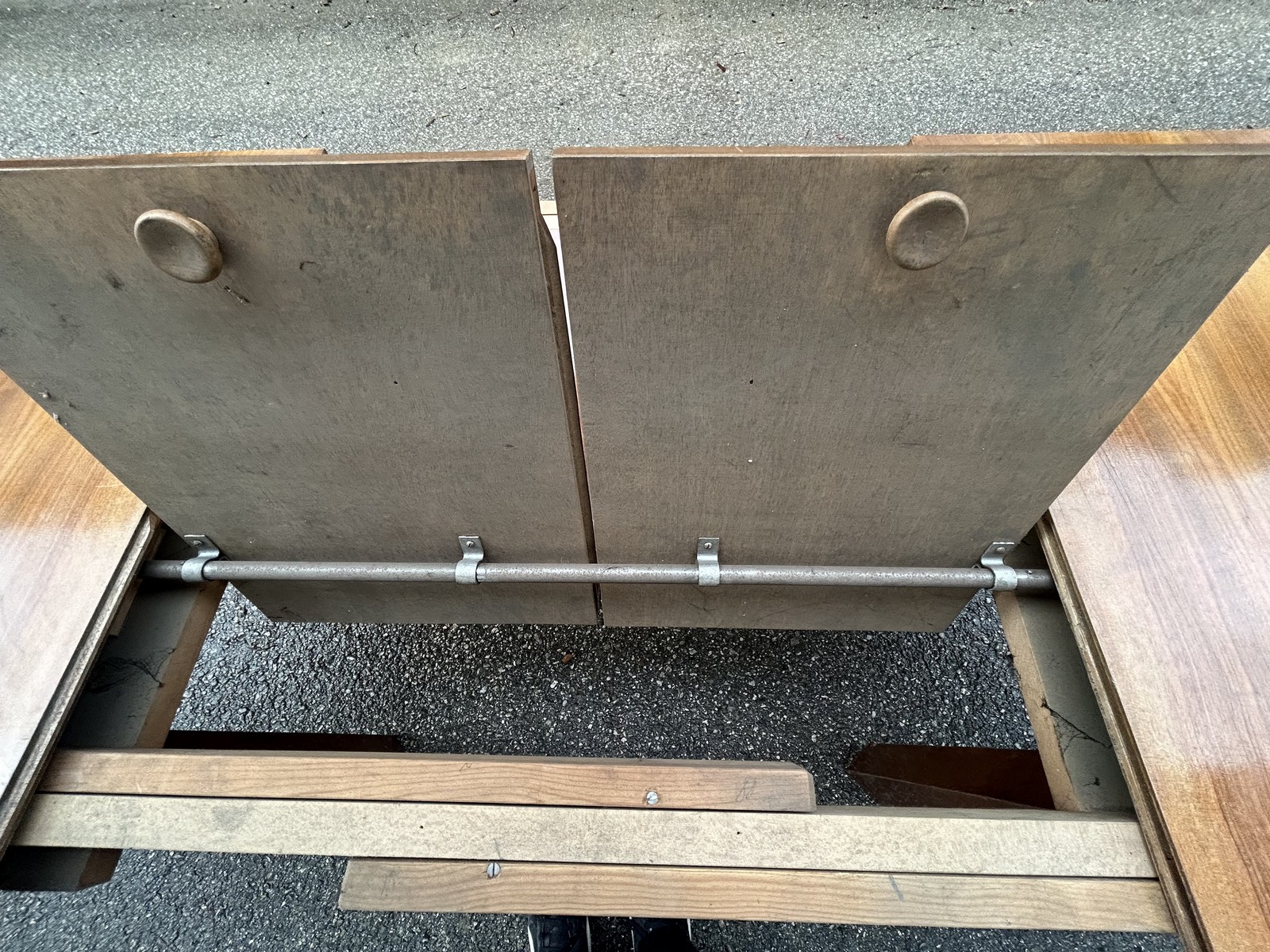 artdeco tisch antik ausziehbar nuss art deco Speisetisch massivholz antiquität brutalistisch Refugiumstisch